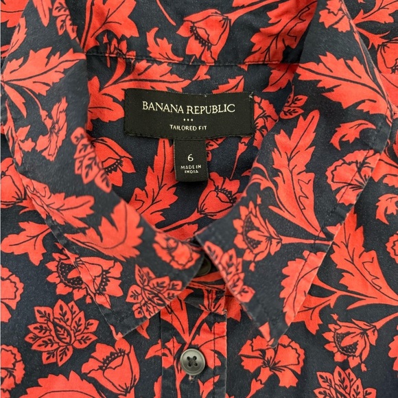 Banana Republic Tailored Fit Sleeveless Button Down Collared Tank Top Women’s 6 - Picture 3 of 4